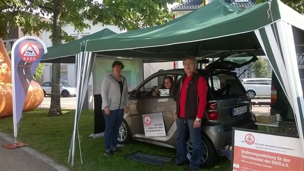 Einsatz des neuen Realo- Fahrsimulators- Smart bei der KAGEM- Messe in Kaltenkirchen