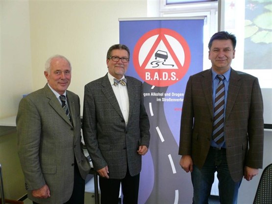 v.l.n.r. Dr. Wolfgang Asmus, Univ.-Prof. Dr. med. Dr. rer. nat.Reinhard Urban, Siegfried Ranzinger