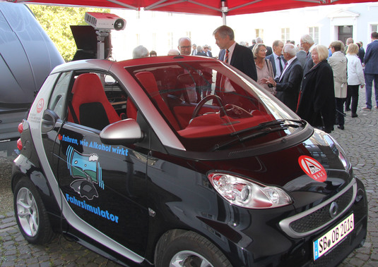 Die Landessektion Saar setzt das Smart 451 Cabrio als Basis für den Realo-Fahrimulator ein.