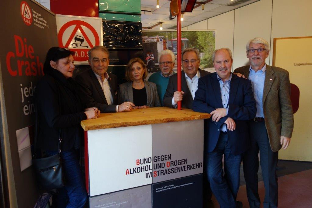 Von rechts nach links: Vorsitzender Bundesbeirat Detlef Tourneur, Beisitzer im Vorstand Dr. Thorsten Prange, Präsident des BADS Helmut Trentmann, Pressesprecher Norbert Radzanowski, Geschäftsführerin Zentrale Marlies Eggert, Vorsitzender LS Niedersachsen Gerd Weinreich, Mitarbeiterin Zentrale InaTroebelsberger